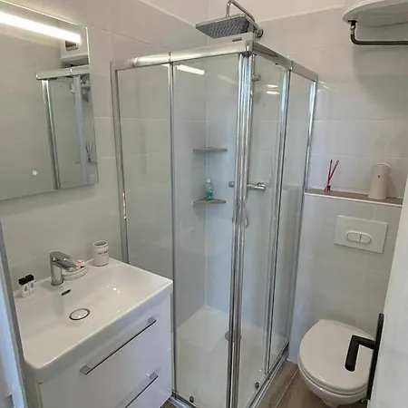 Les Sureaux